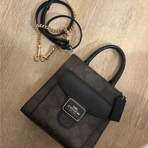 Coach Mini Pepper Crossbody EUC